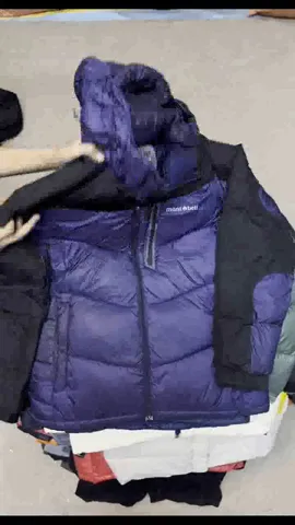 Authentic mix branded puffer jackets 48 piece