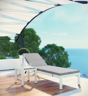Bright Outdoor Swimming Poolside Lounger With  1 Side Table (White)