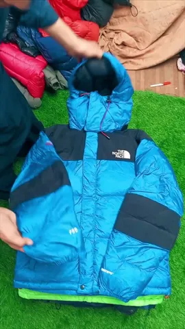 Custom handpick 20 piece Tnf puffers jackets