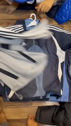 Custom handpick Nike and Adidas Jackets and Puffer Jackets 16pcs