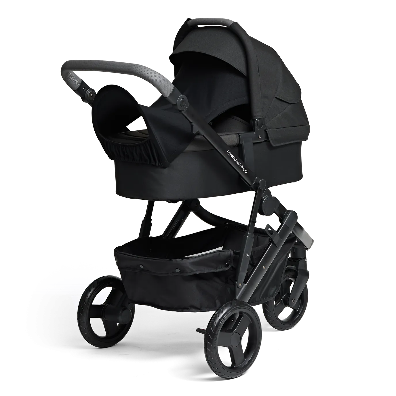 Edwards & Co Oscar M2 Pram   Basssinet