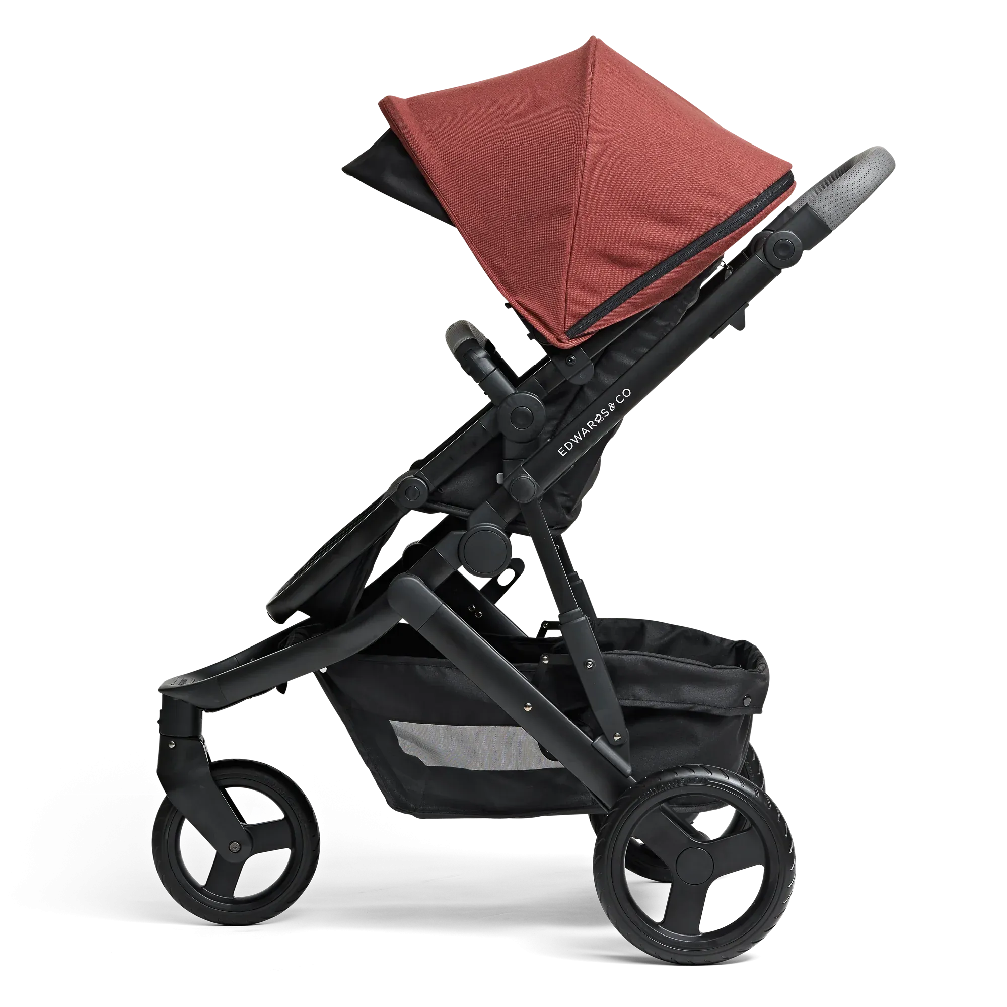 Edwards & Co Oscar M2 Pram   Basssinet