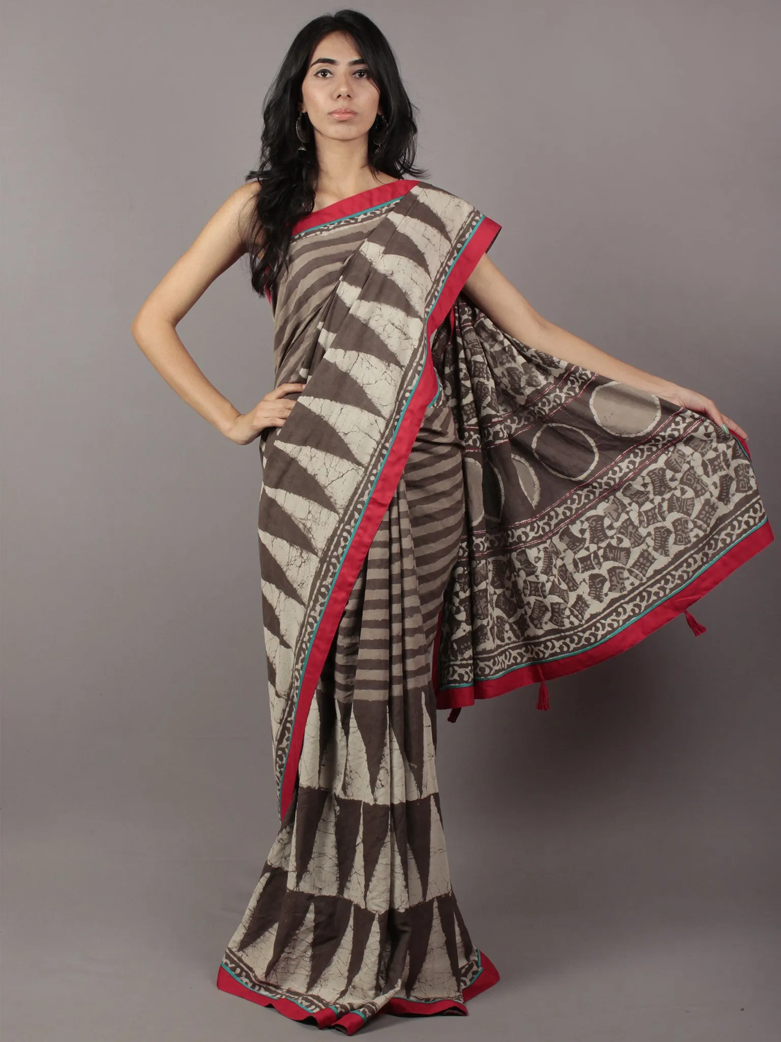 Kashish Ivory Hand Block Printed & Thread Embroidered Cotton Saree With Red & Sea Green Border & Tassels - S031701773