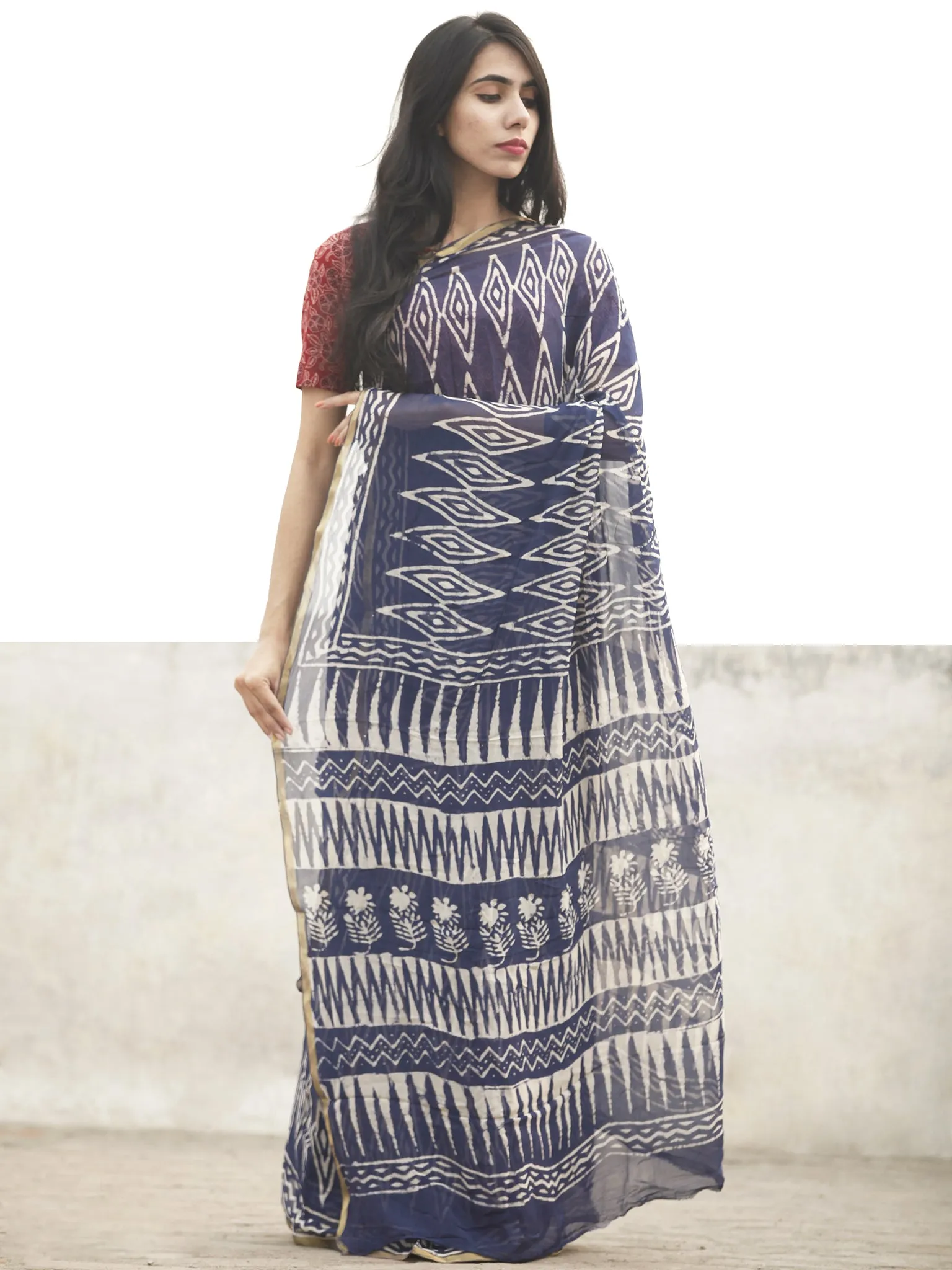 Navy Blue White Hand Block Printed Chiffon Saree With Zari Border - S031702602