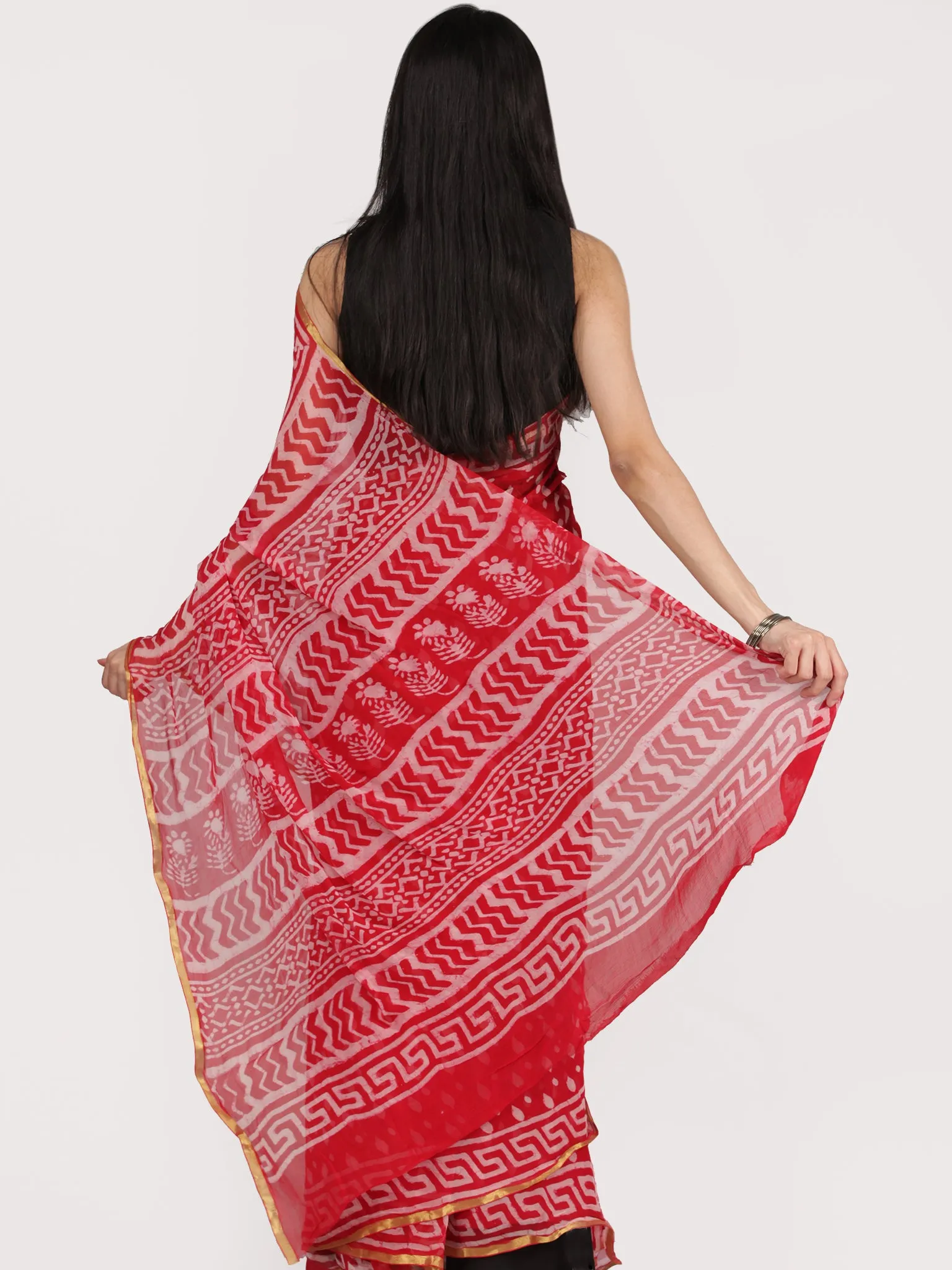 Red OffWhite Hand Block Printed Chiffon Saree With Zari Border - S031704702
